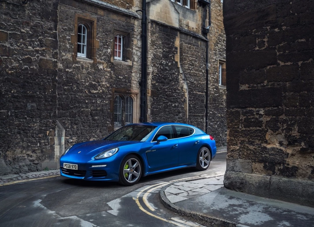 1606338-Porsche-Panamera-2009-2015-03.jpg