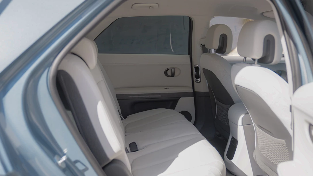 1704415-Hyundai IONIQ 5 2024.01_42_33_04.Still086.jpg