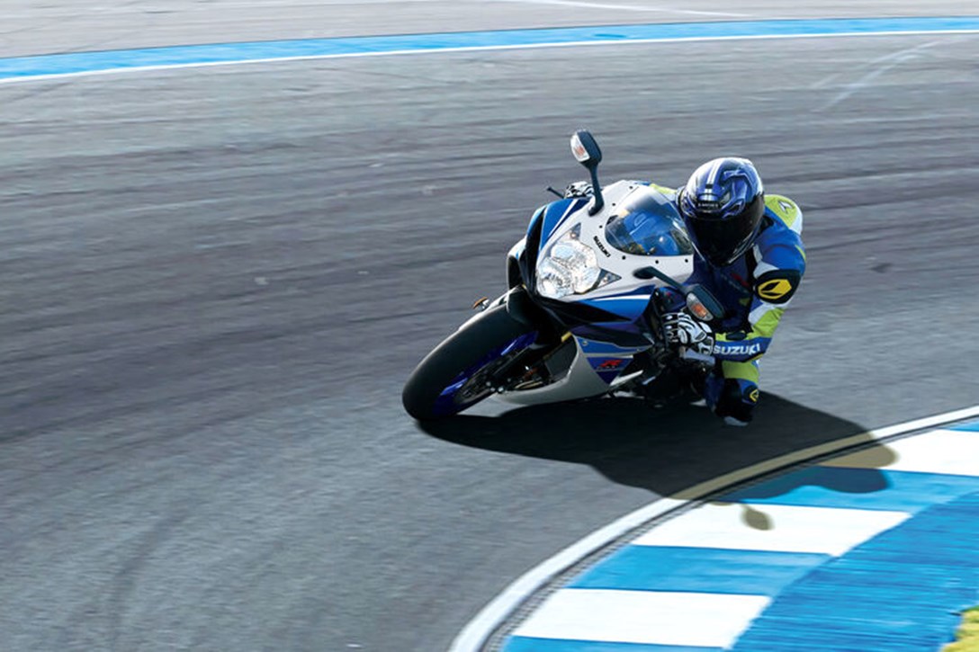 1686409-GSX R750 1.jpeg