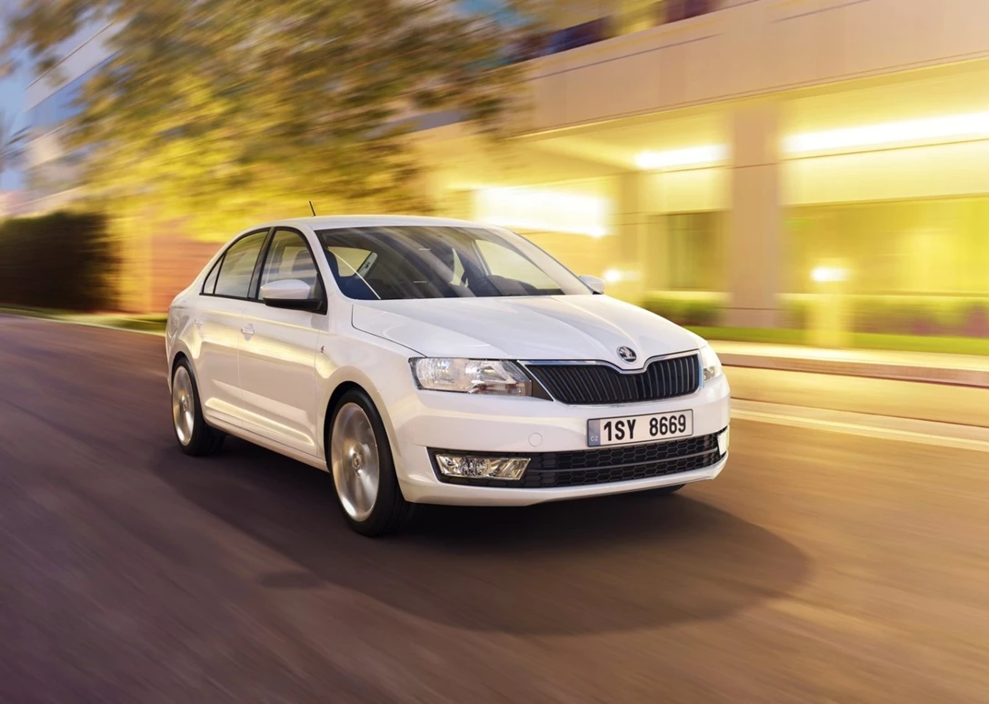 1646431-Skoda-Rapid- (9).jpg