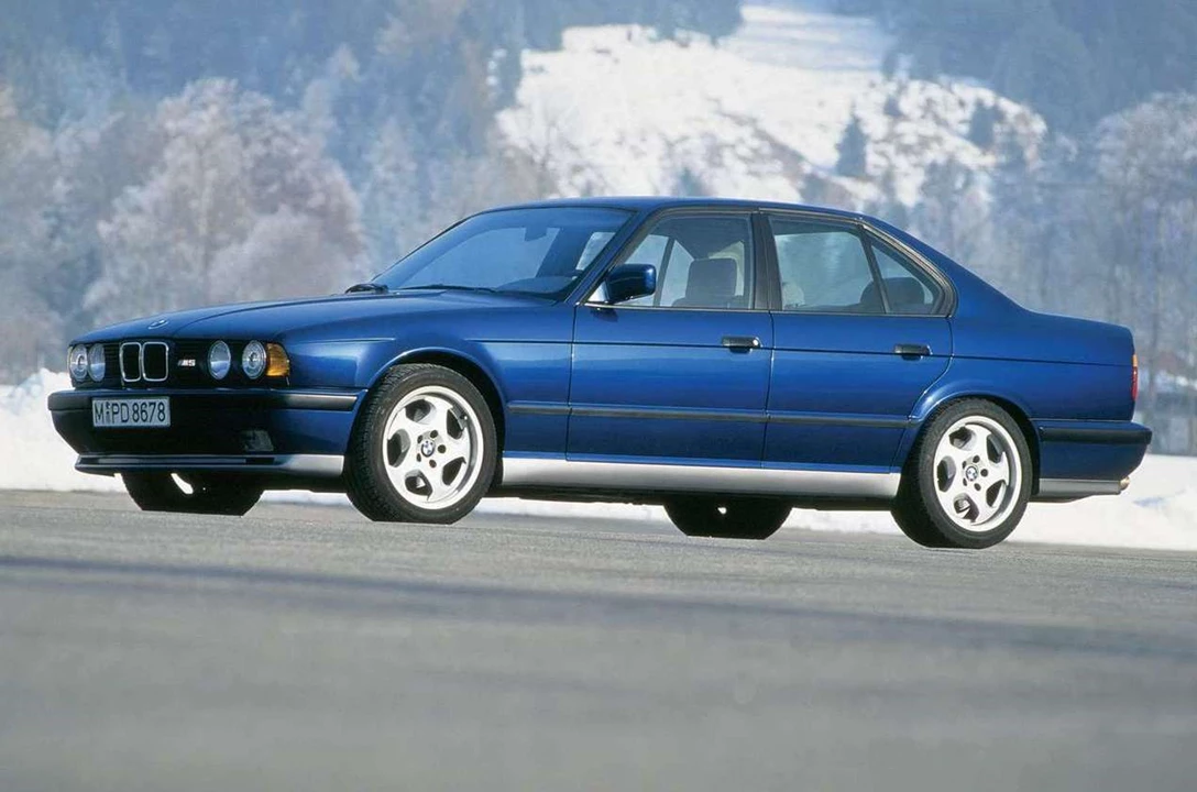 1636211-במוו M5 E34.jpg