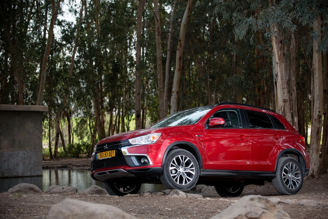 1591586-מיצובישי ASX (1).JPG