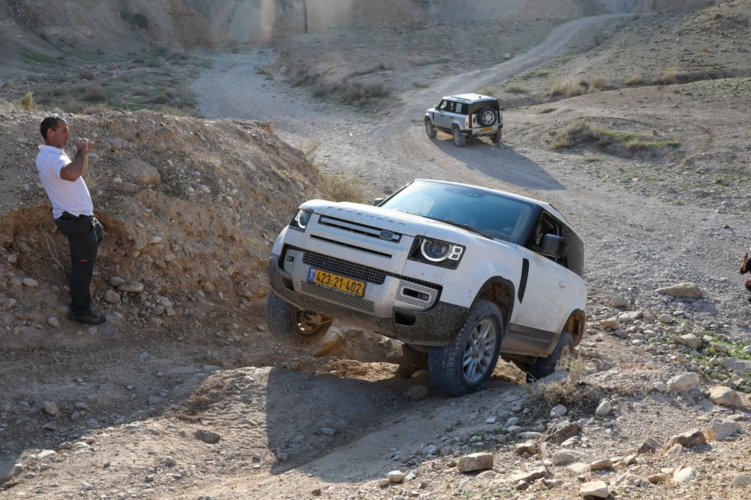1640620-מסע לרגל השקת הדיפנדר הקצר בישראל, צילום רונן טופלברג (19).jpg