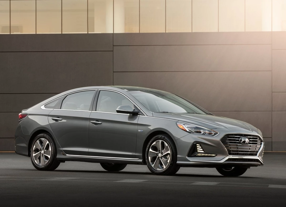 1647537-Hyundai-Sonata_Hybrid-2019-02.jpg