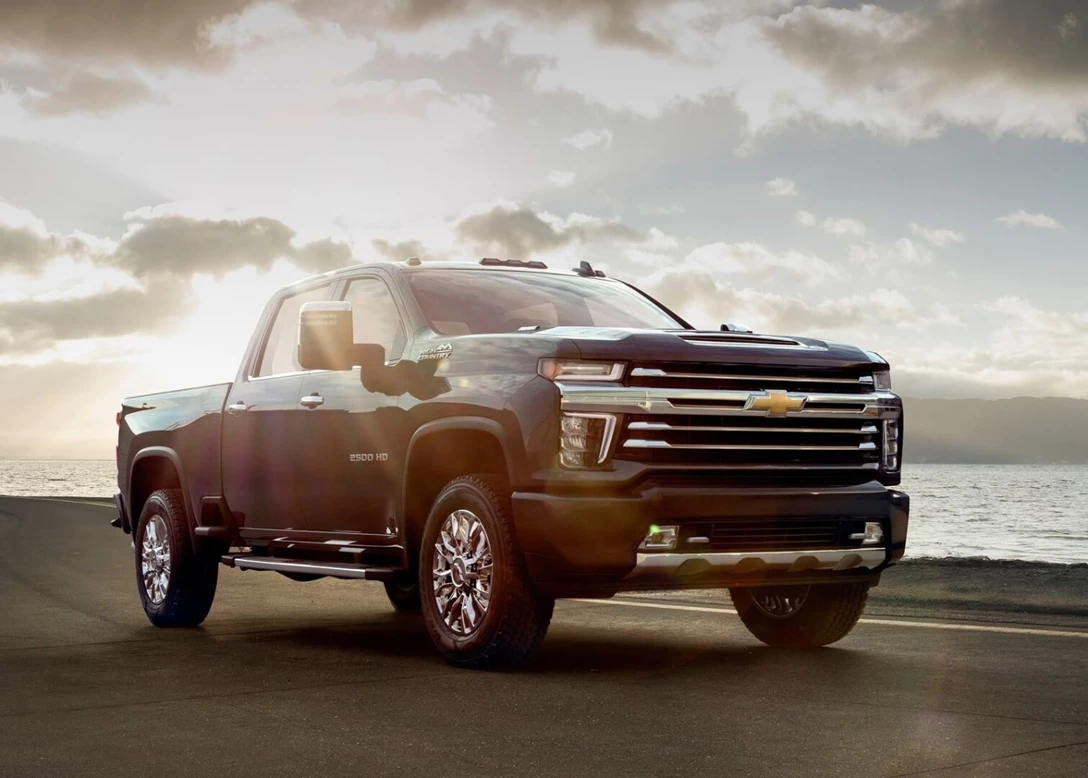 1629188-Chevrolet-Silverado_HD-02.jpg