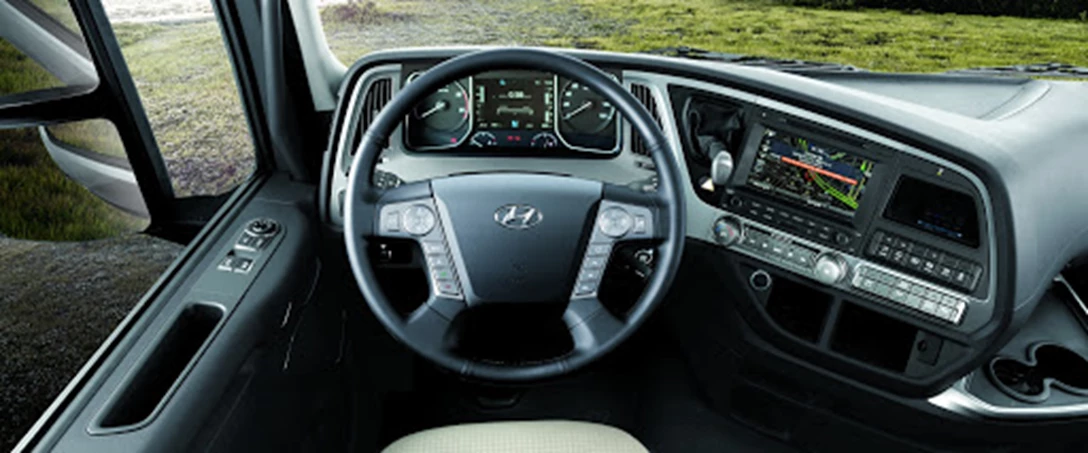 1657756-hyundai-xcient 2.jpg