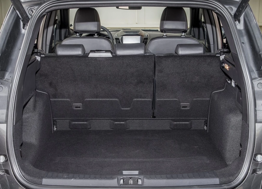 1645381-Ford-Kuga-2017 (65).jpg