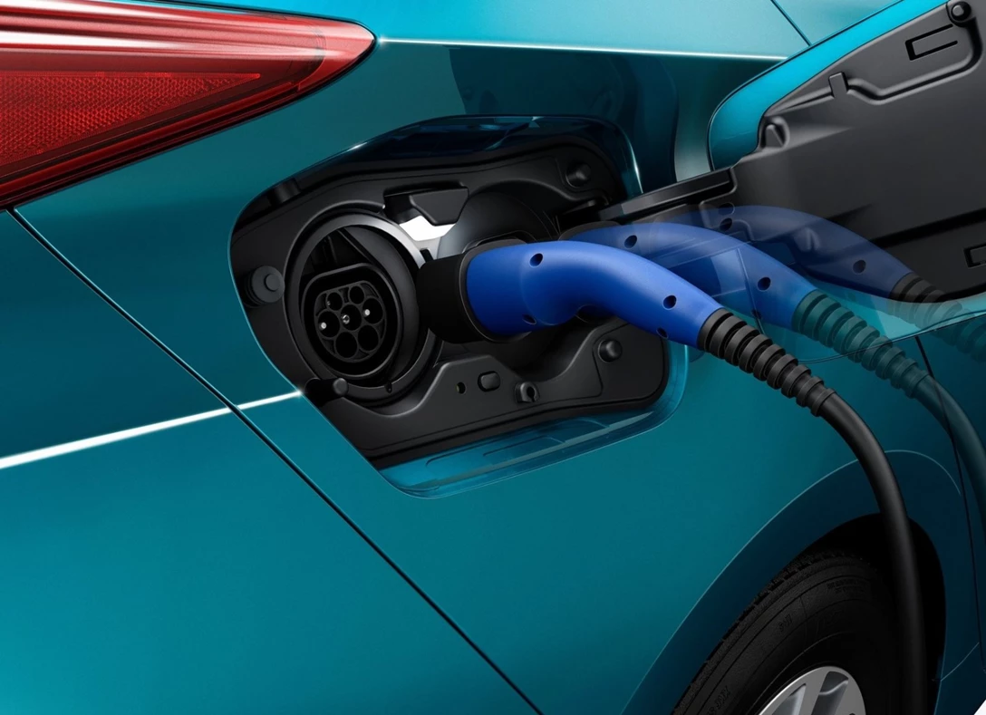 1643679-Toyota-Prius_Plug-in_Hybrid-2020-05.jpg