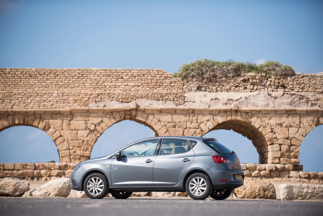 1672743-by benny doutsh (10 of 57).jpg