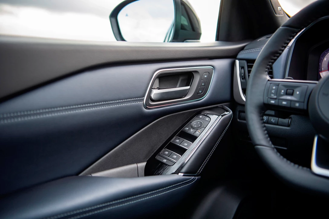 1640115-All-NewNissanQashqai-Interior3.jpg