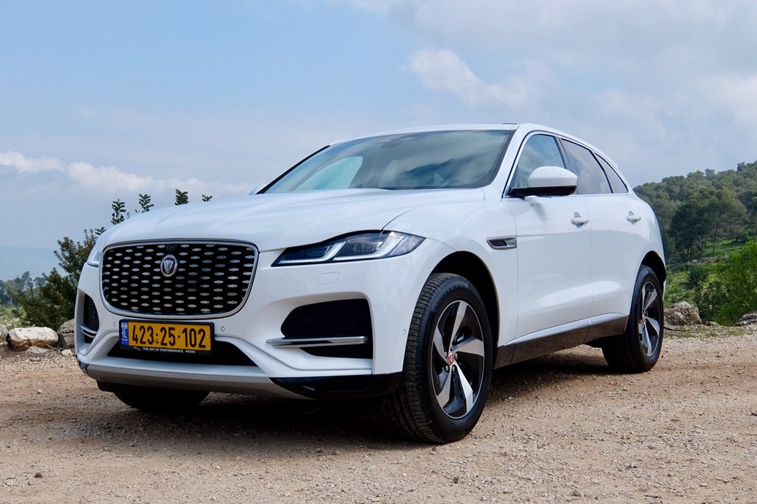 1641931-יגואר F פייס  - 2.jpeg