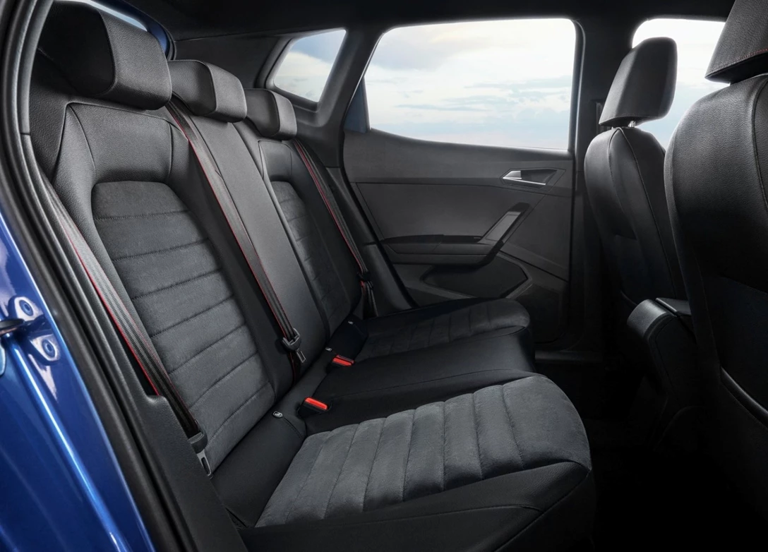 1673924-Seat-Arona-2023-06.jpg