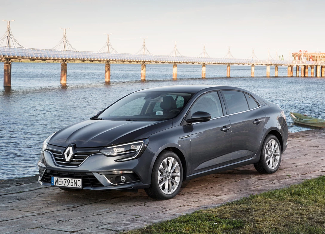 1696135-Renault-Megane-Sedan-2024-04.jpg