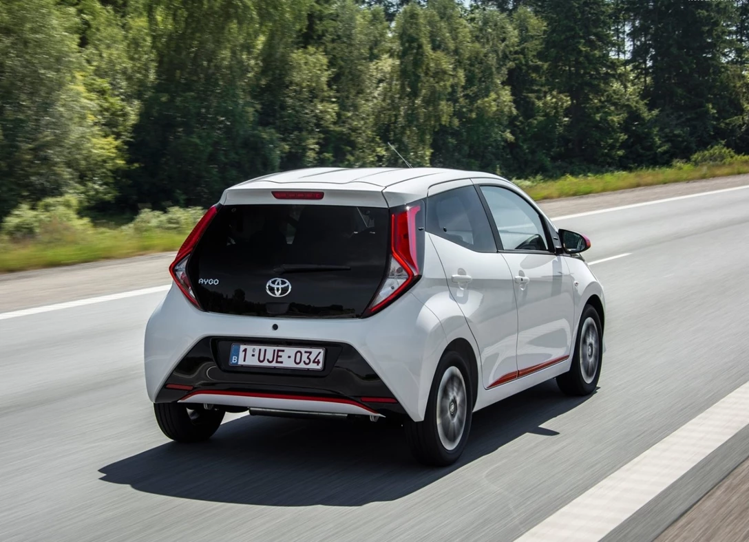 1648160-Toyota-Aygo-2021-03.jpg