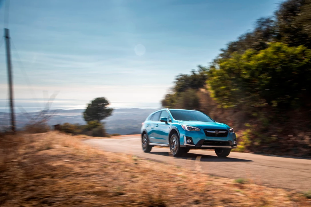 1607069-24._2019_Crosstrek_Hybrid.jpg