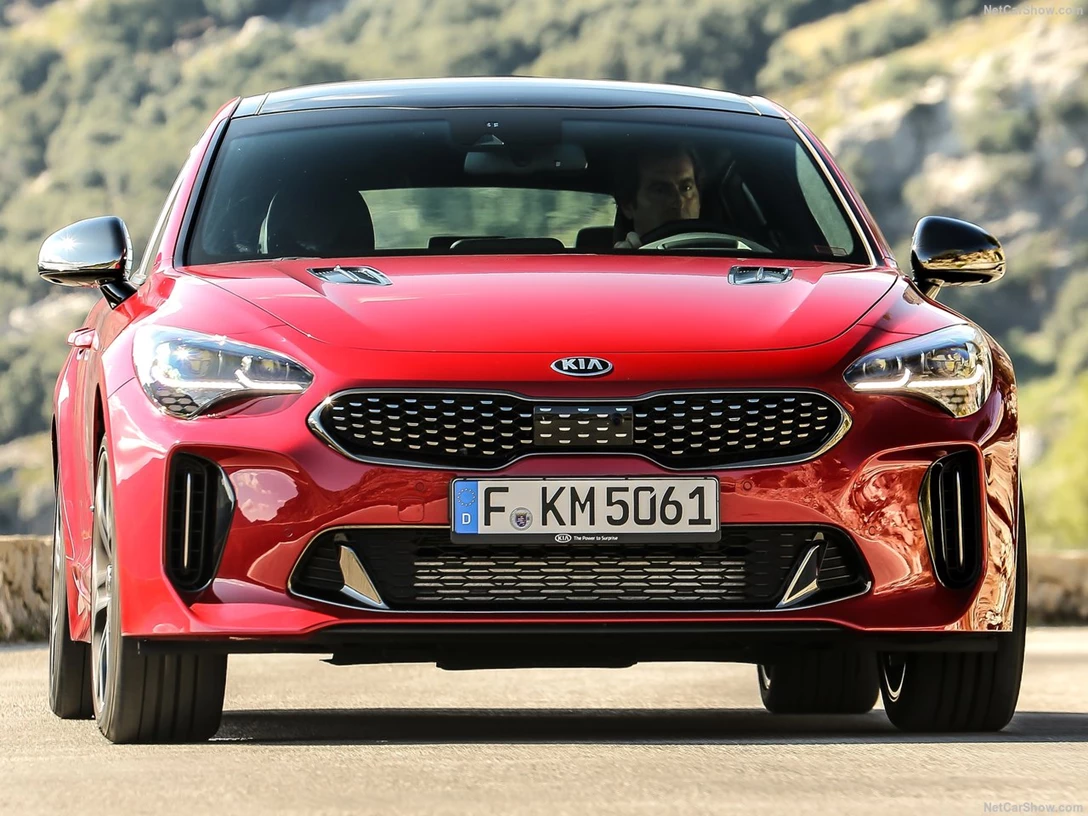 1590868-Kia-Stinger 5.jpg
