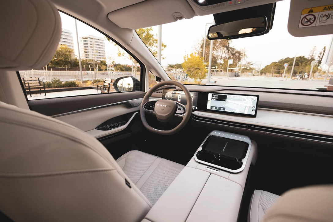 1706001-מיפה 7 - פנים 1.jpg