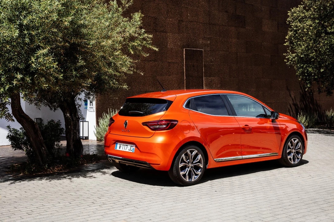 1620565-21227126_2019_-_New_Renault_CLIO_test_drive_in_Portugal.jpg