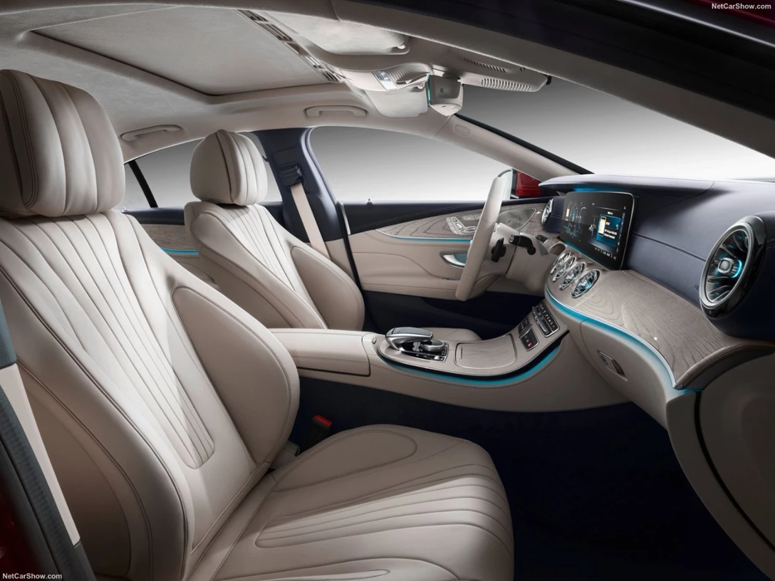 1592209-Mercedes-Benz-CLS 8.jpg