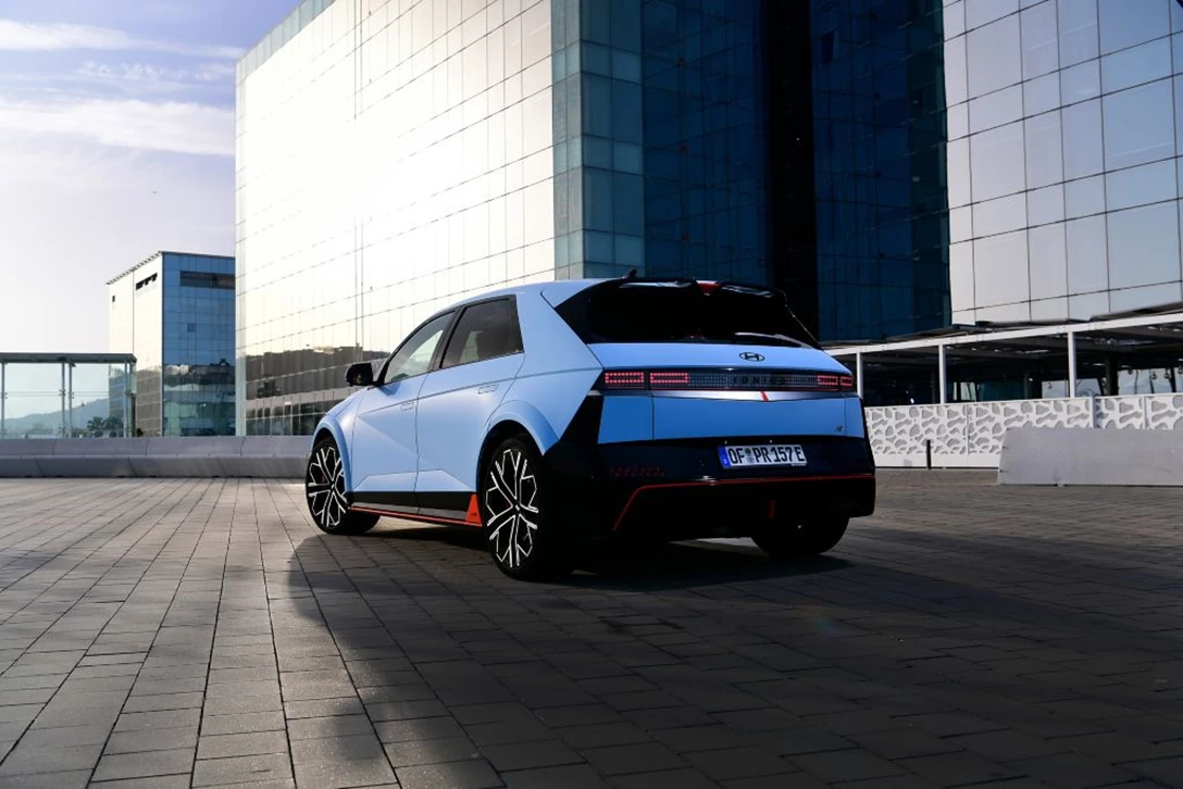 1694825-hyundai-ioniq-5-n-barcelona-0324-72_wid_1024_bfc_off.jpg