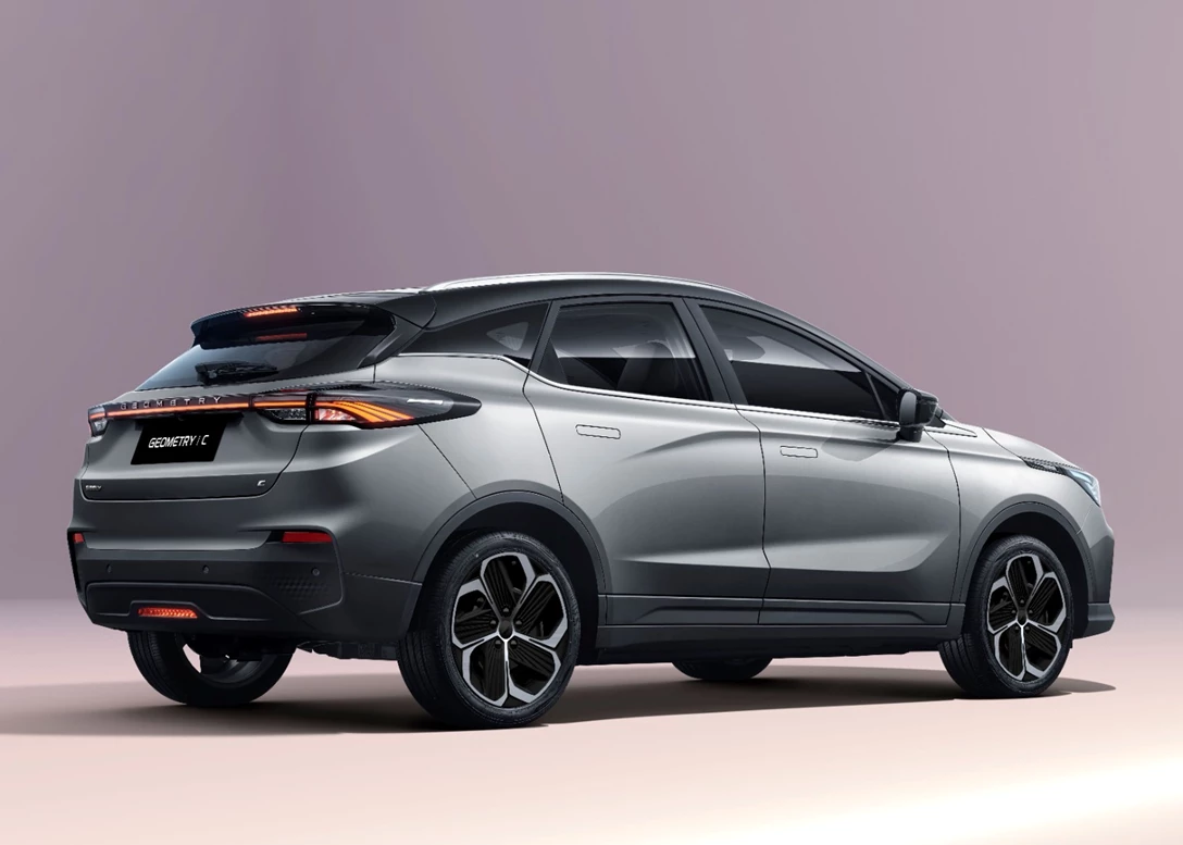 1683799-Geely-Geometry-C-2023-02.jpg