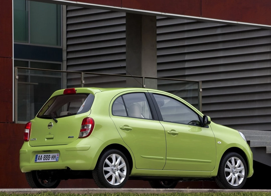 1651259-Nissan-Micra-2012-03.jpg