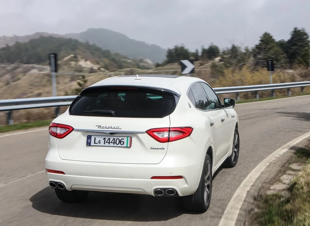 1664482-Maserati-Levante-2018-02.jpg