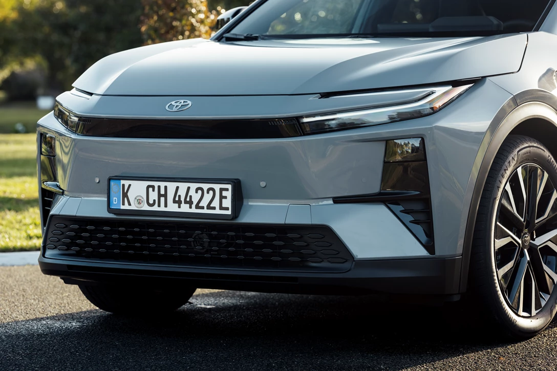 2026_CHR+_Mid+ Grade Cement Grey Monotone_Static_006.jpg