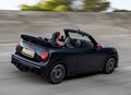 1704170-Mini-John_Cooper_Works_Convertible-2024-12.jpg