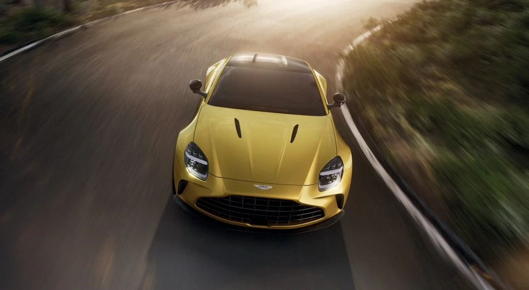 1692969-Aston Martin Vantage_02-min.jpg