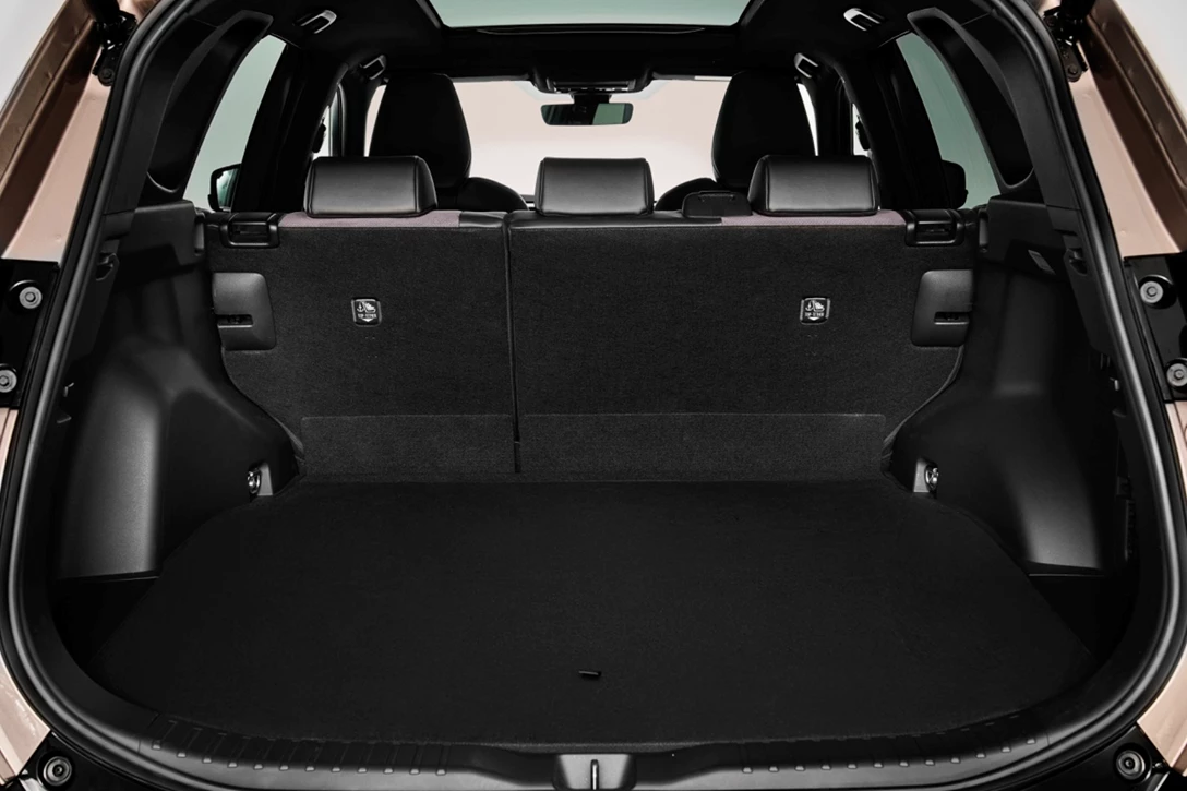 1709090-2026-all-newrav4-interior-012.jpg