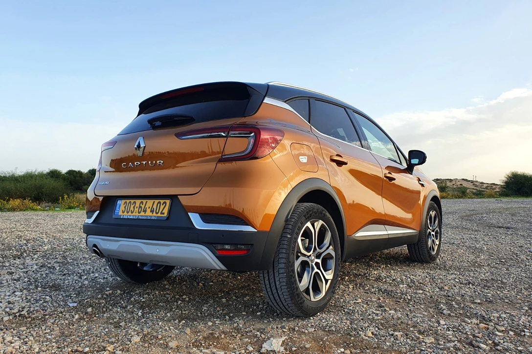 1674888-Renault-Captur-2023-02.jpg