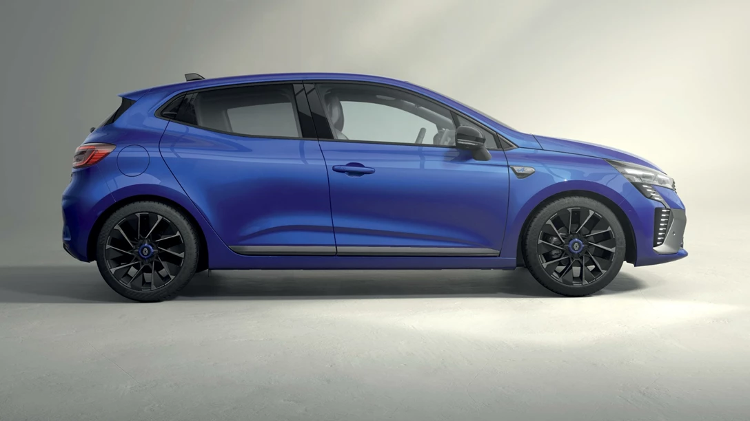 1681370-New Renault Clio-min.jpg