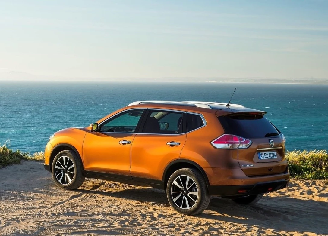 1640228-Nissan-X-Trail-2015-02.jpg