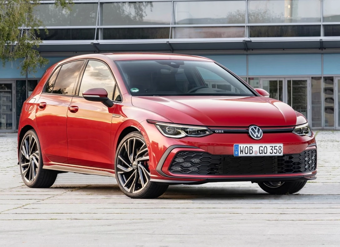1657565-Volkswagen-Golf_GTI-2022-04.jpg