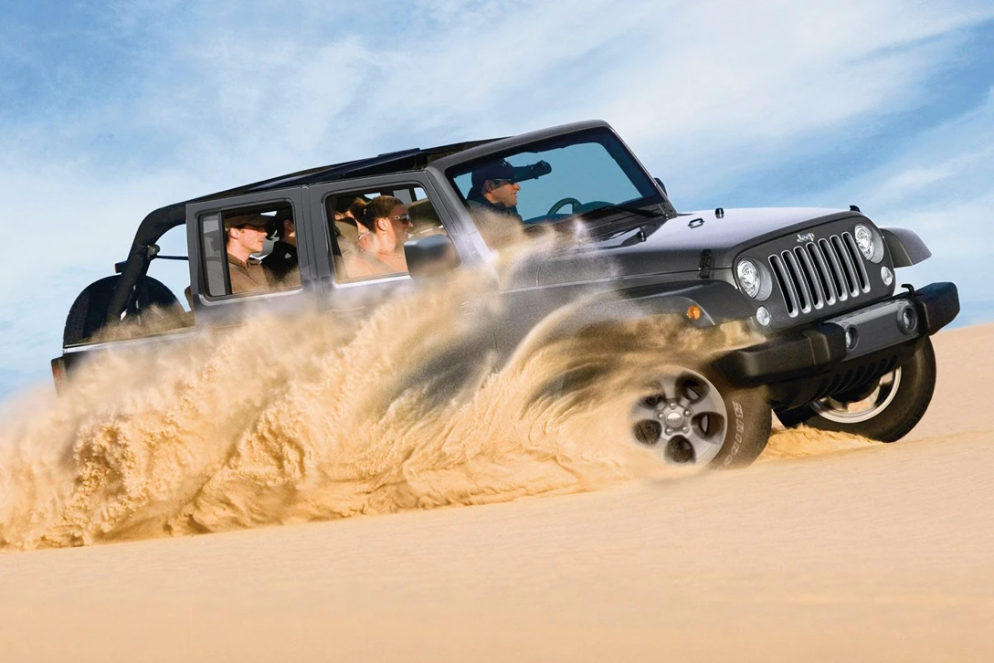 1603300-ג'יפ רנגלר JK (4).jpg