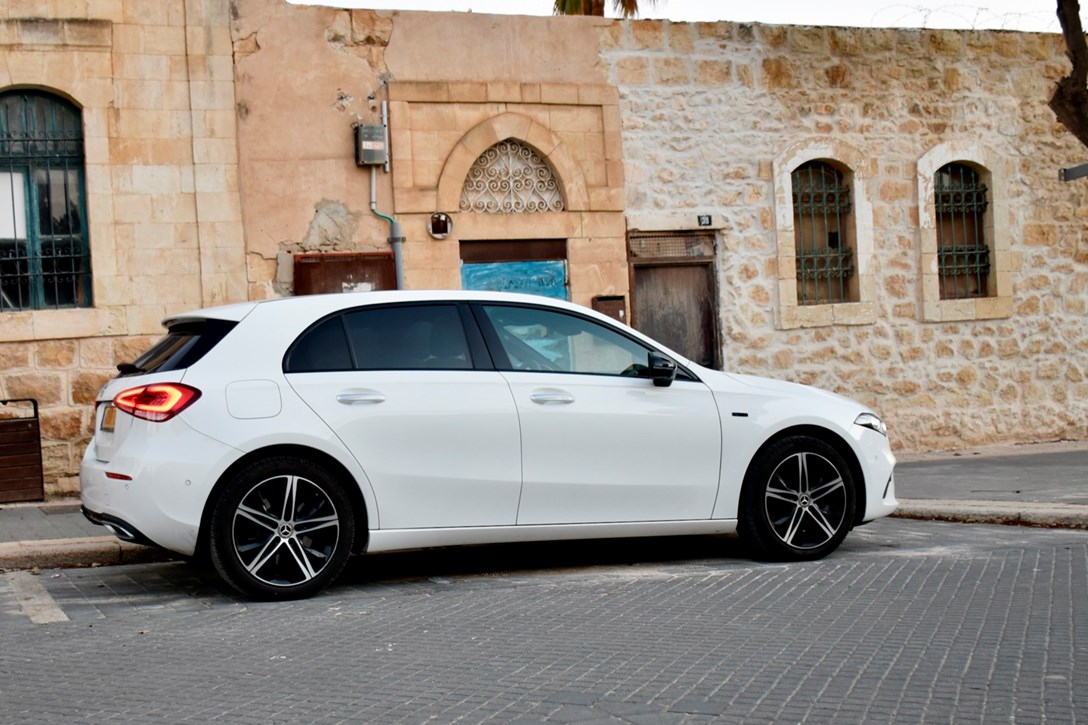 1656745-A CLASS 250E - 3.jpeg