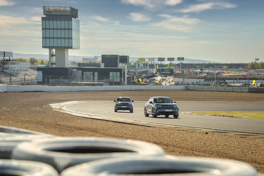 אופל על המסלול