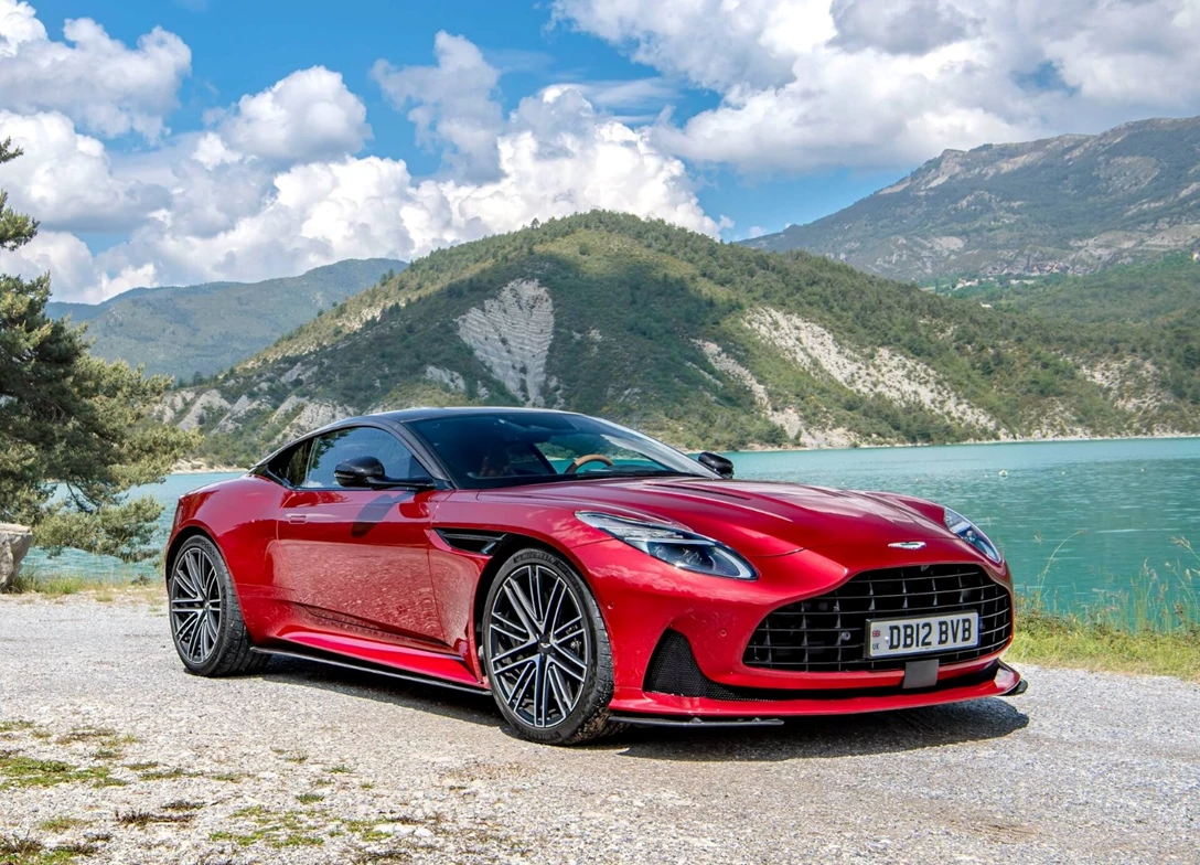 1709490-Aston_Martin-DB12-2024 (6).jpg