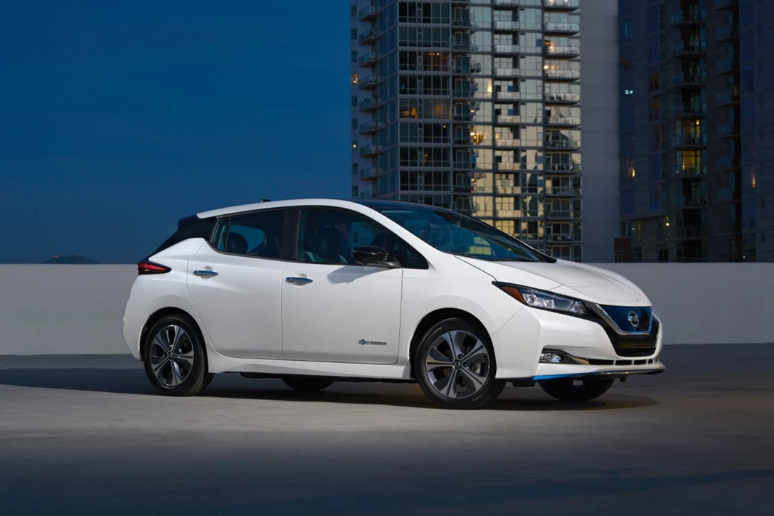 1609535-2019_Nissan_LEAF_25.jpg