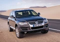 1594260-Volkswagen-Touareg 3.jpg