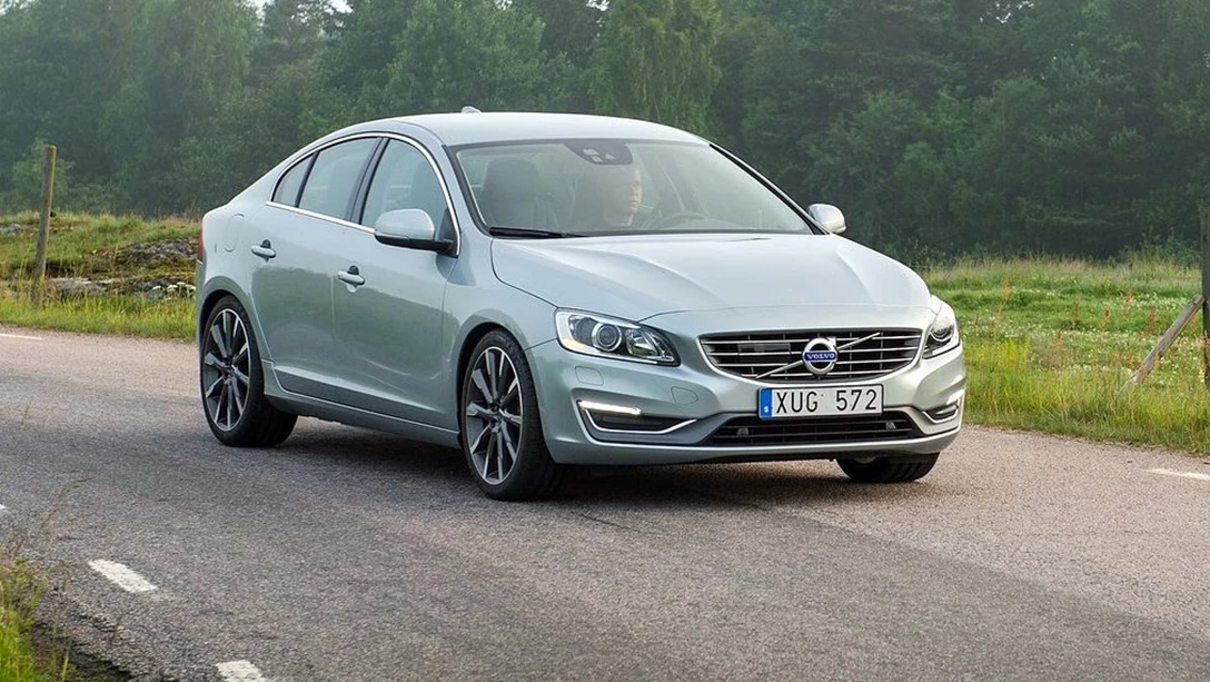 1680937-Volvo-S60-2014-1280-0c.jpg