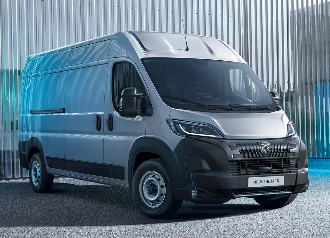 1705332-Peugeot-Boxer-2025-01.jpg