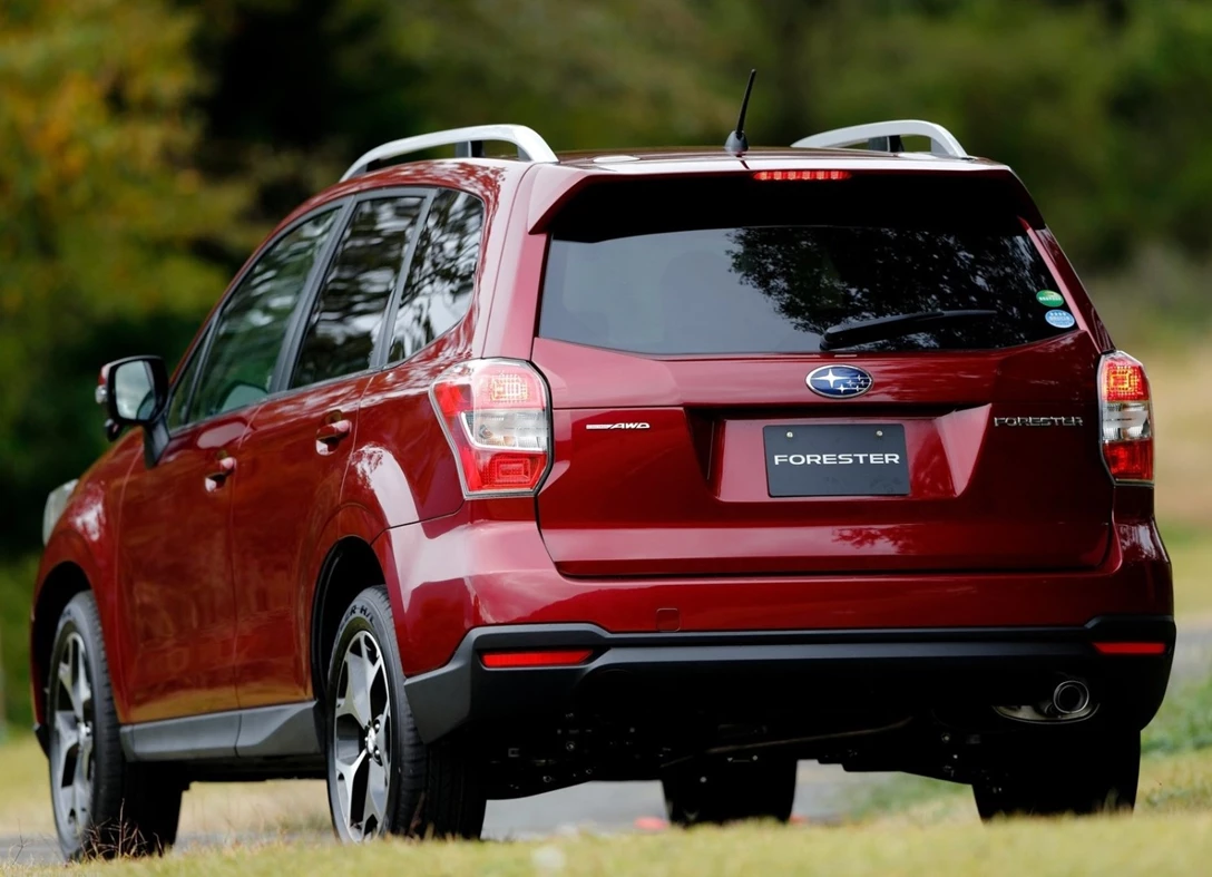 1639961-Subaru-Forester-2015-04.jpg