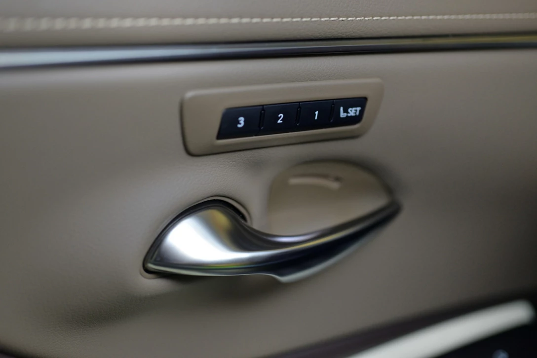 1612124-לקסוס ES - מבחן דרכים (5).jpg