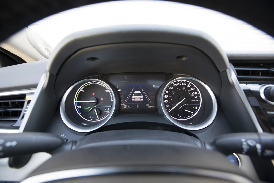 1604567-טויוטה קאמרי - מבחן דרכים 2018 (9).jpg