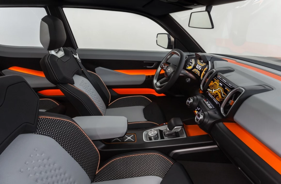 1602174-02_4x4 Vision Digital Interior.jpg