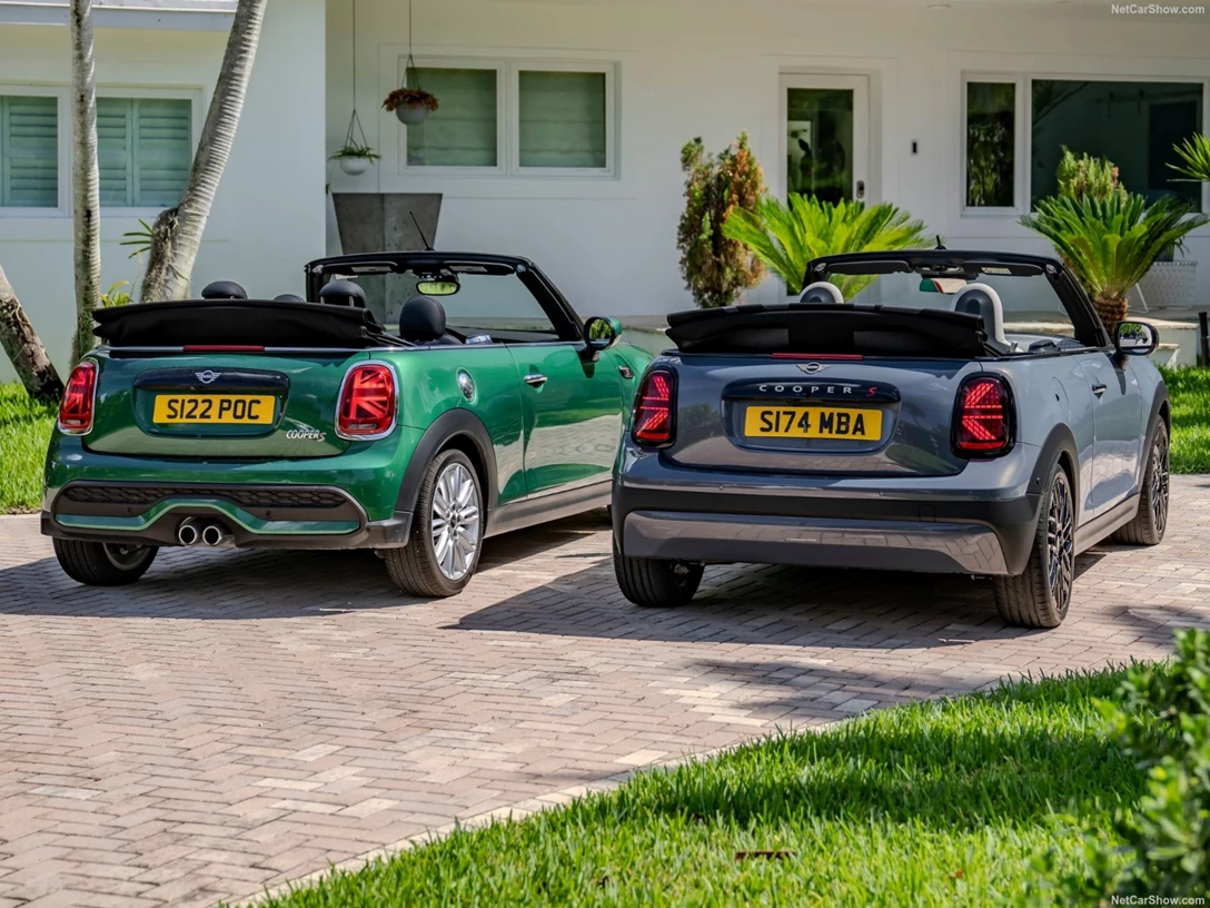 1704159-Mini-Cooper_S_Convertible-2024-02.jpg