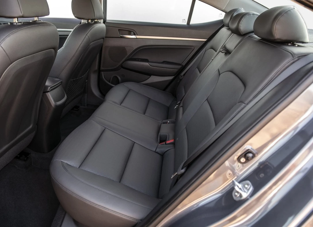 1643058-Hyundai-Elantra-2021-08.jpg