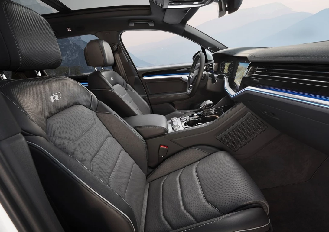 1599259-Volkswagen-Touareg 7.jpg